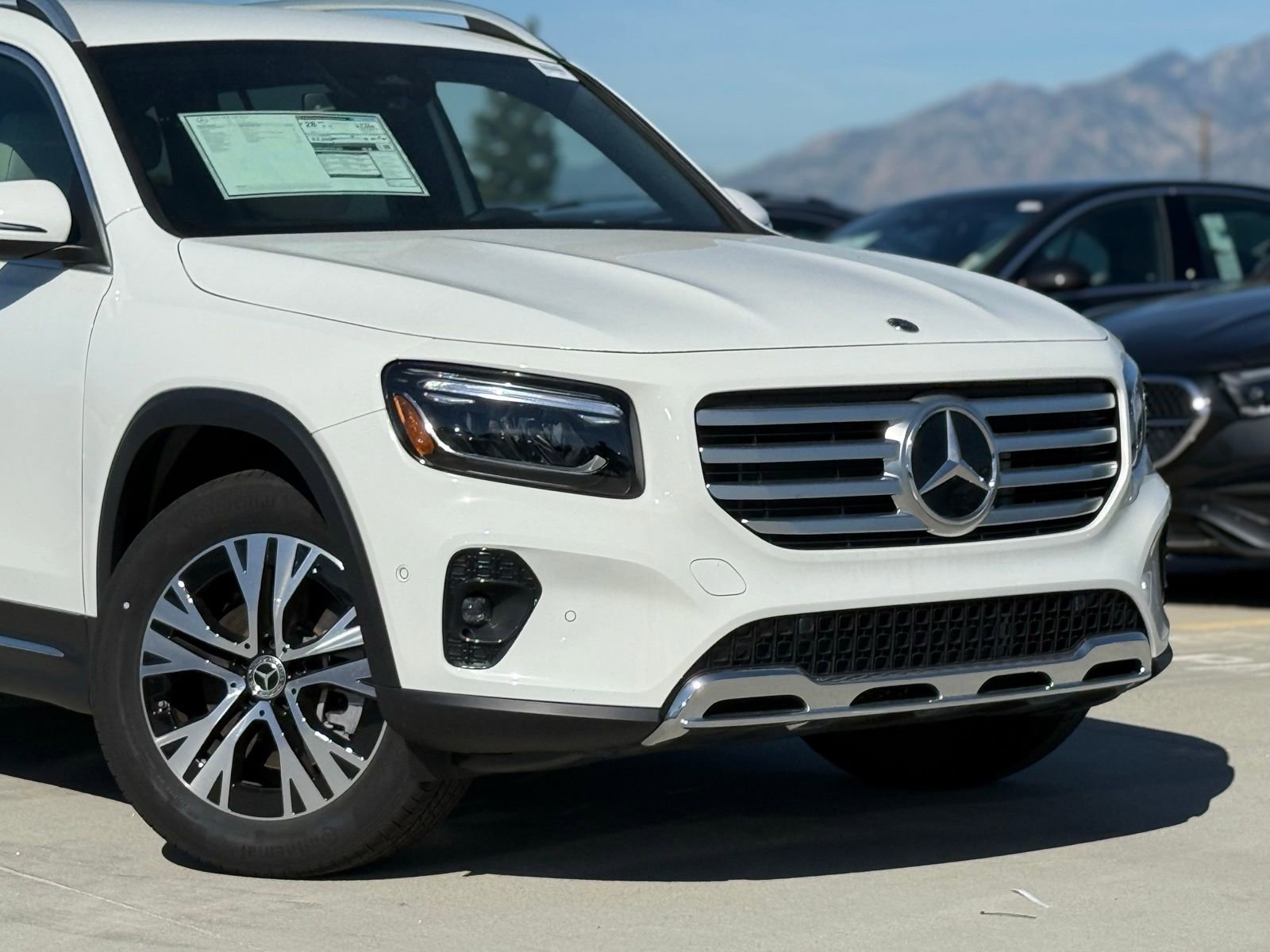 New 2025 Mercedes-Benz GLB 250 image 3