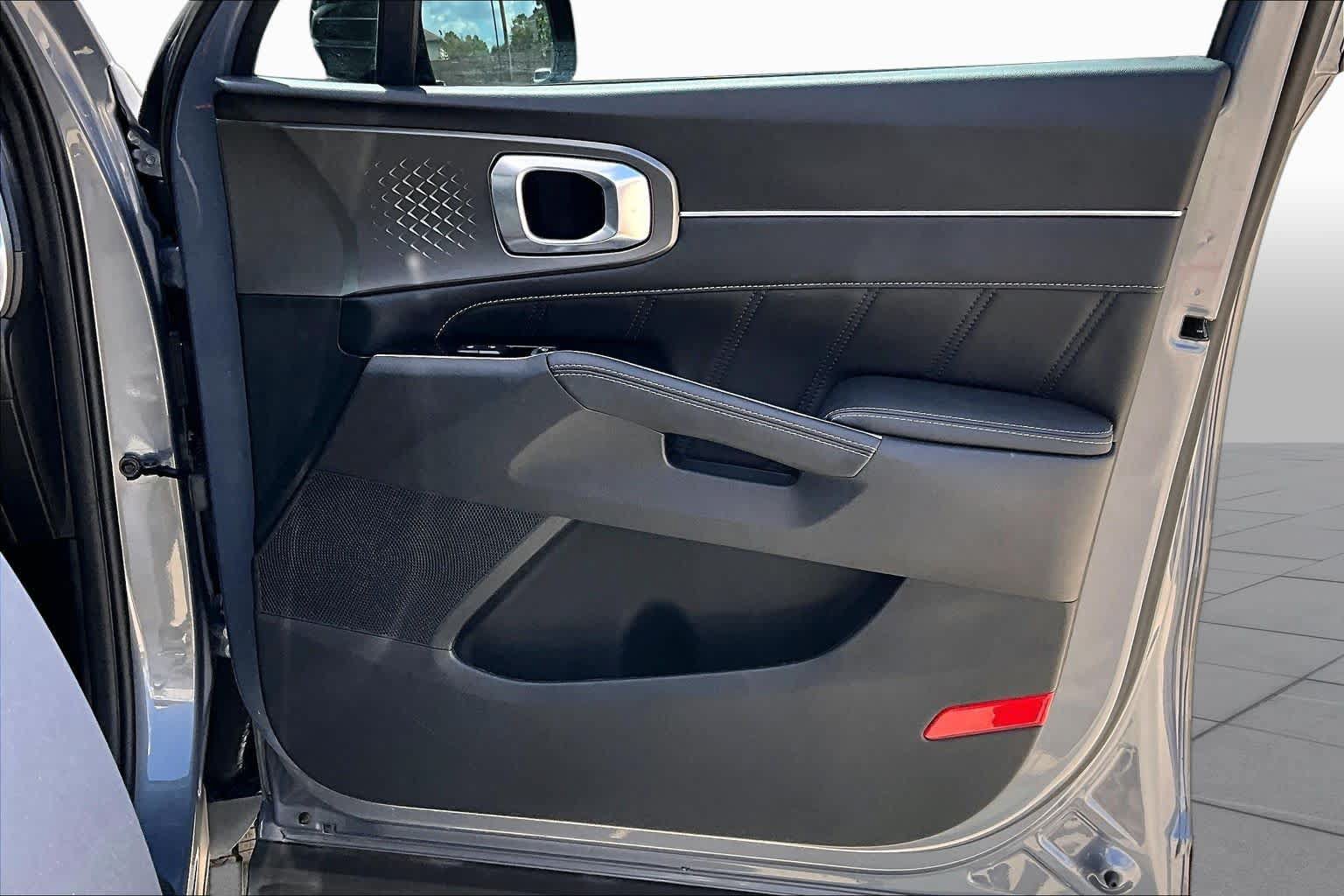 Certified 2023 Kia Sorento SX AWD/4WD image 20