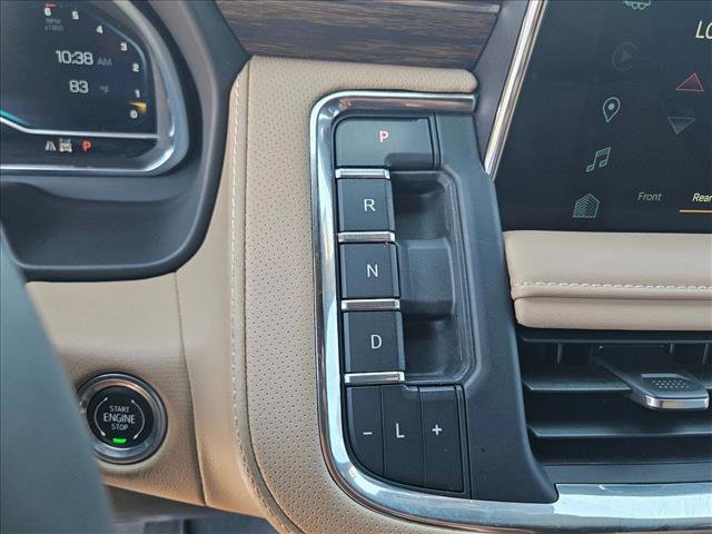 Used 2024 Chevrolet Tahoe Premier w/ Premium Package AWD/4WD image 12
