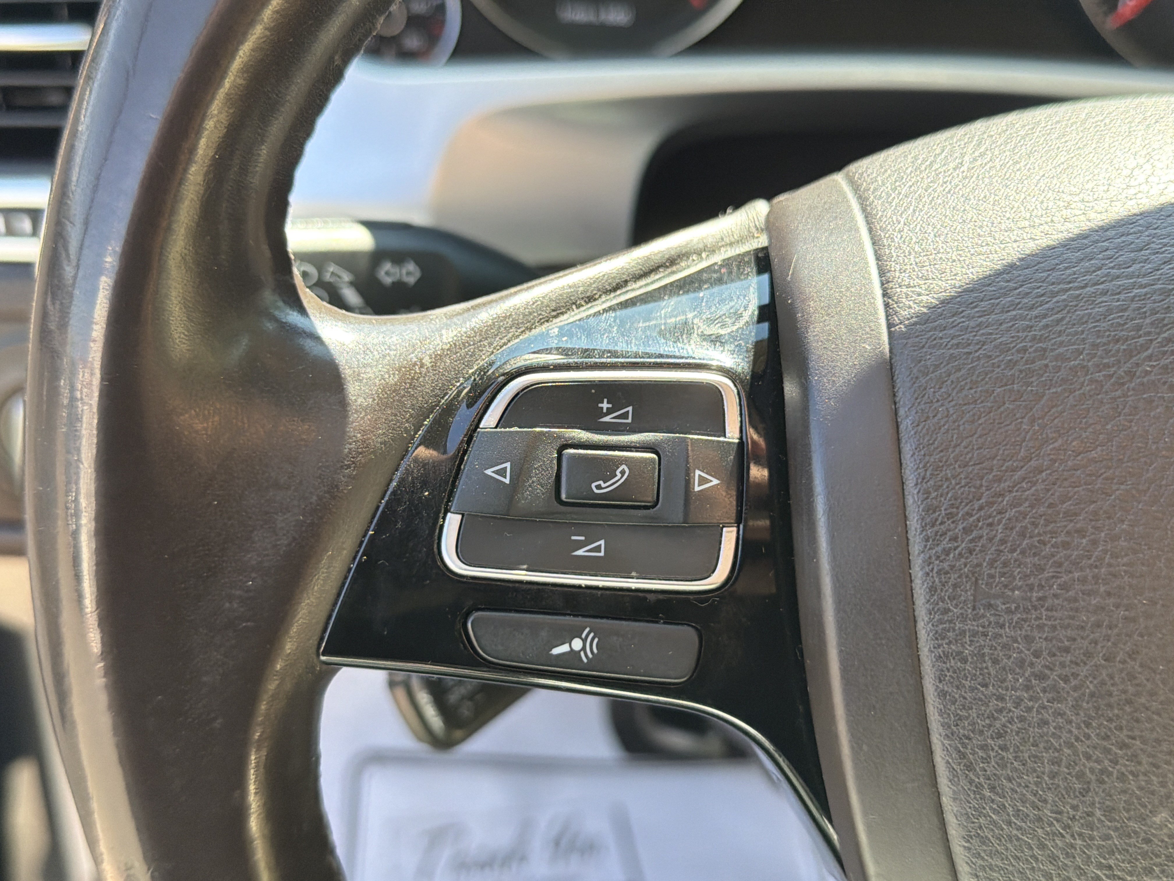 Used 2012 Volkswagen Touareg TDI AWD/4WD image 16