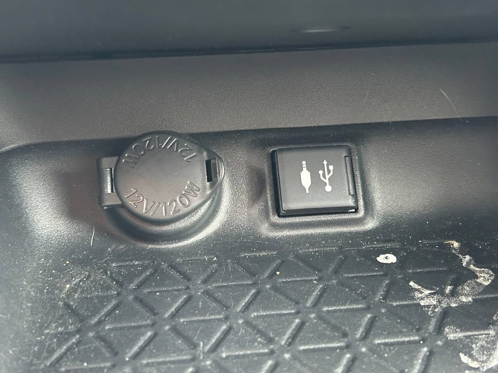 Used 2019 Toyota RAV4 XLE w/ Convenience Package AWD/4WD image 29