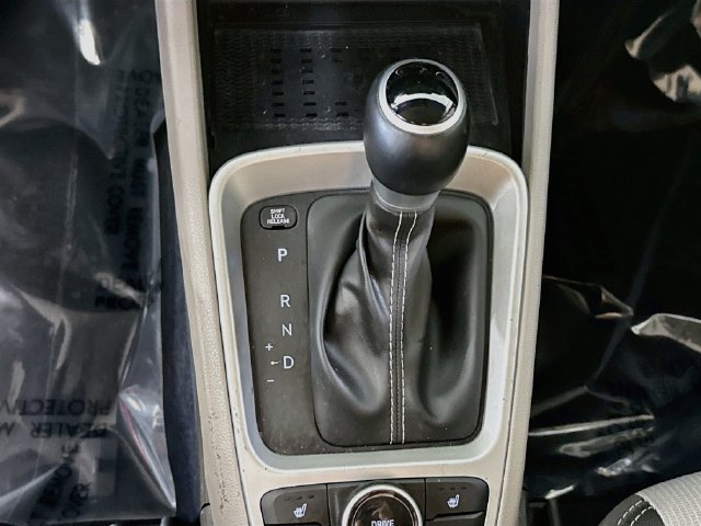 Used 2026 Hyundai Venue SEL FWD image 19