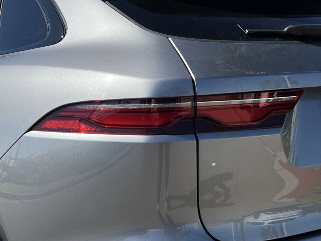 Used 2024 Jaguar F-PACE R-Dynamic S image 10