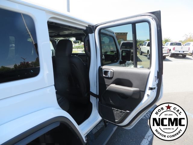 Used 2022 Jeep Wrangler Unlimited Rubicon w/ Xtreme Recon 35" Tire Package AWD/4WD image 55