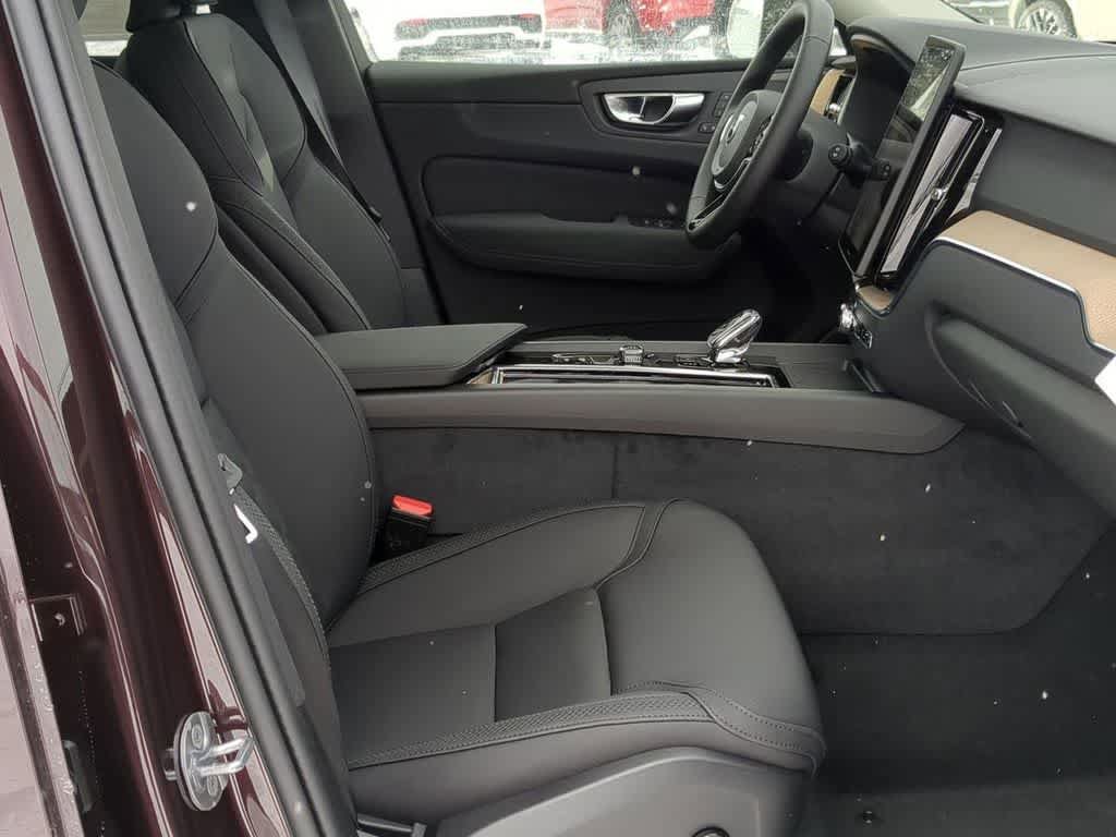 Certified 2026 Volvo XC60 T8 Plus w/ Protection Package Premier AWD/4WD image 39