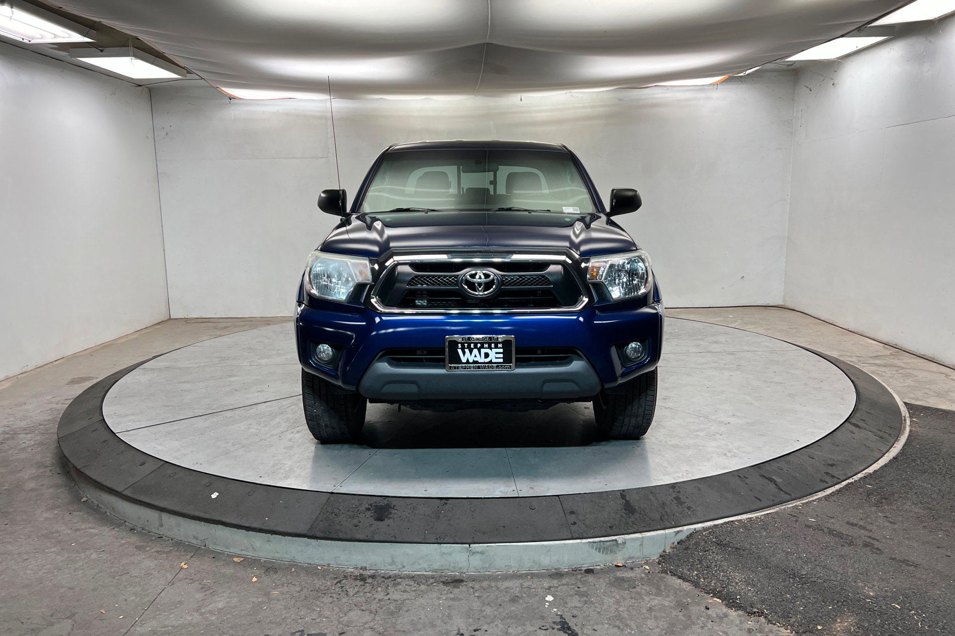 Used 2015 Toyota Tacoma Double Cab 4x4 SR5 V6 Long Bed image 9