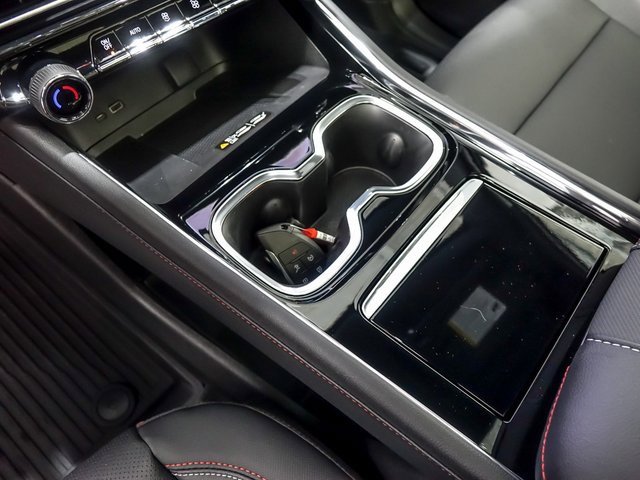 New 2026 Chevrolet Traverse Z71 w/ LPO, Floor Liner Package image 22