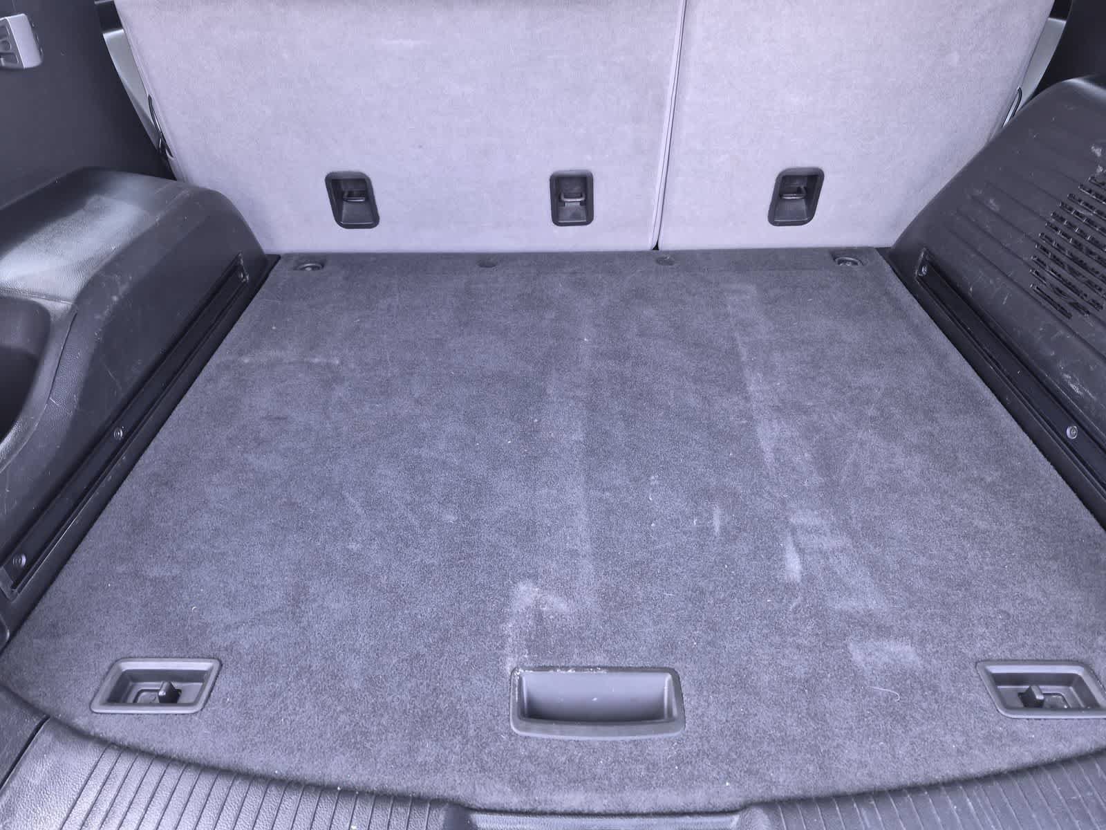 Used 2013 Chevrolet Captiva Sport LTZ FWD image 35