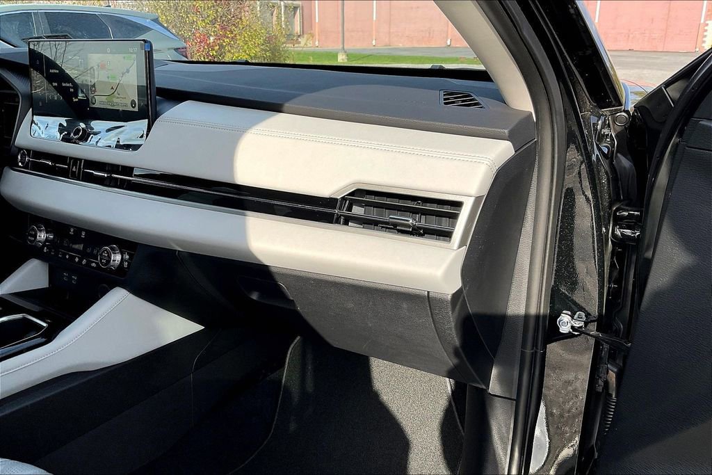 Used 2025 Mitsubishi Outlander SEL image 15