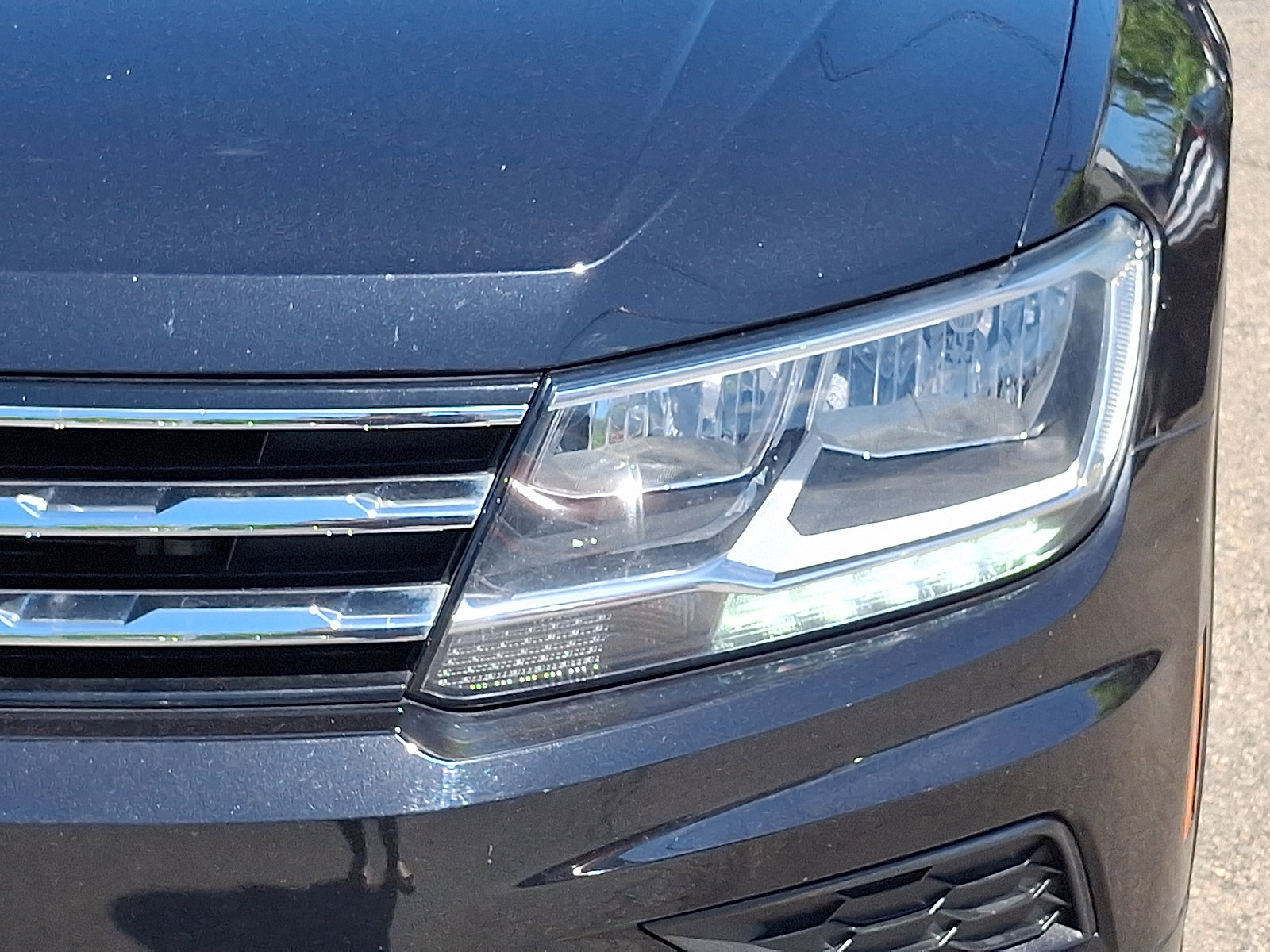 Used 2021 Volkswagen Tiguan SE FWD image 12