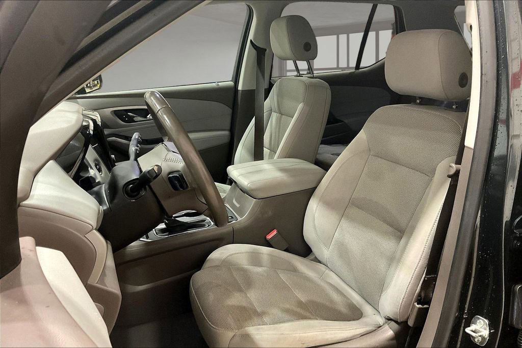 Used 2020 Chevrolet Traverse LT image 25