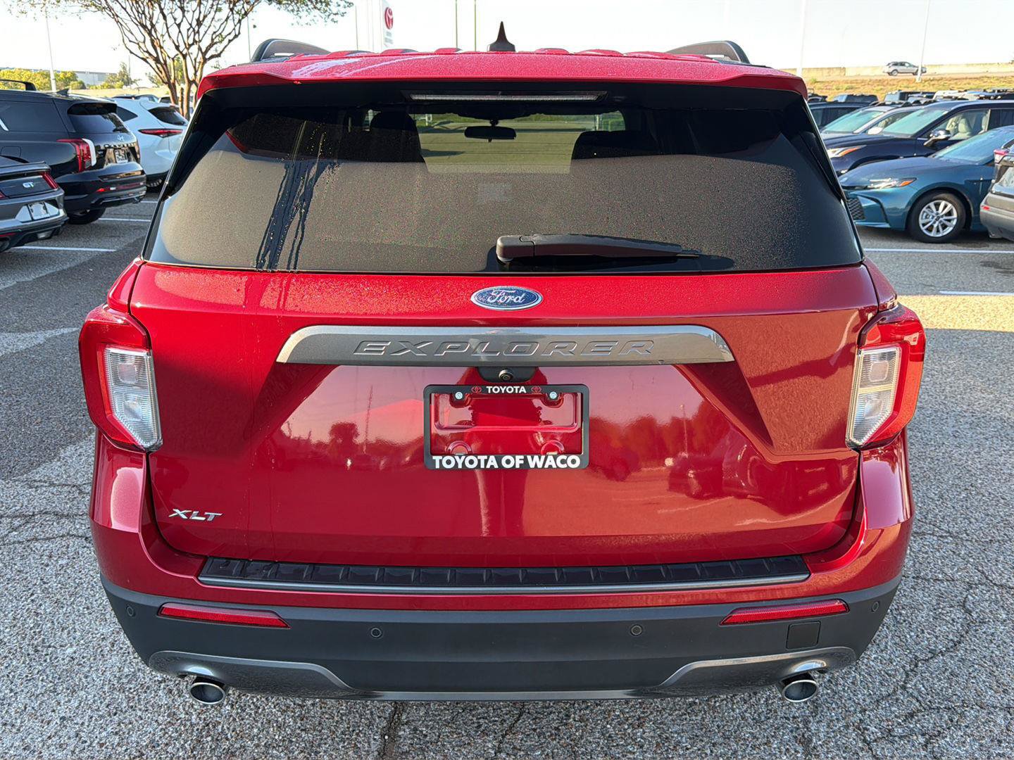 Used 2023 Ford Explorer XLT RWD image 4