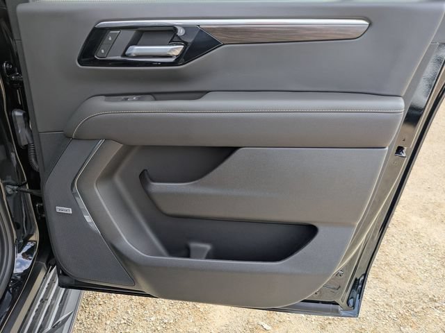 New 2026 Chevrolet Suburban Premier AWD/4WD image 38