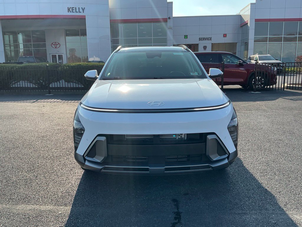 Certified 2025 Hyundai Kona Limited AWD/4WD image 2