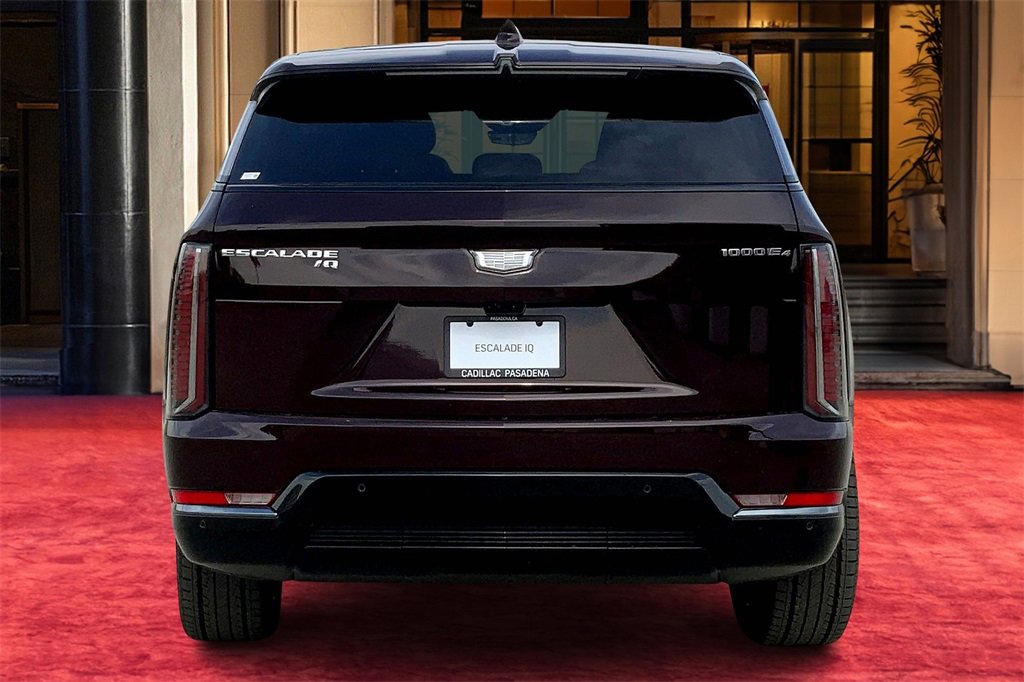 New 2025 Cadillac Escalade IQ Sport 2 w/ LPO, ONYX Package image 5