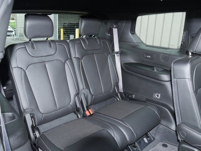 New 2025 Jeep Grand Cherokee L Limited w/ Luxury Tech Group II image 29