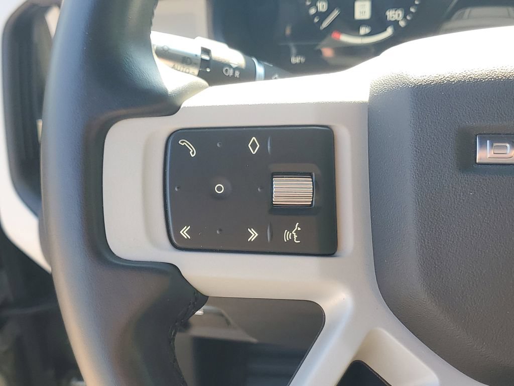 Certified 2022 Land Rover Defender 90 X-Dynamic S AWD/4WD image 19