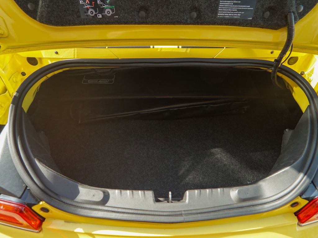 Used 2015 Chevrolet Camaro LT w/ RS Package image 9