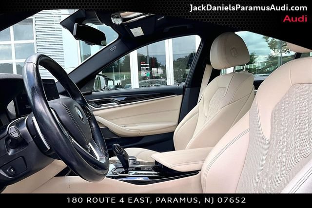 Used 2021 BMW 530e xDrive w/ Premium Package AWD/4WD image 17
