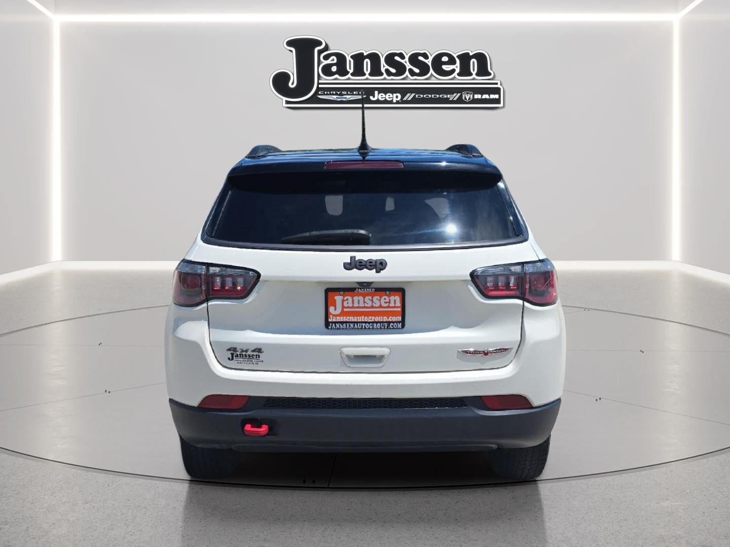 Used 2020 Jeep Compass Trailhawk w/ Cold Weather Group AWD/4WD image 4