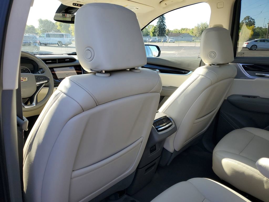 Used 2024 Cadillac XT6 Premium Luxury w/ LPO, Floor Liner Package image 31