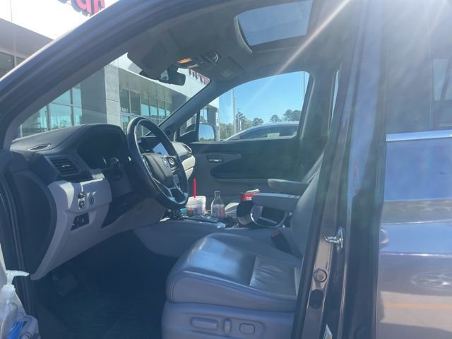 Used 2020 Honda Pilot Touring image 9