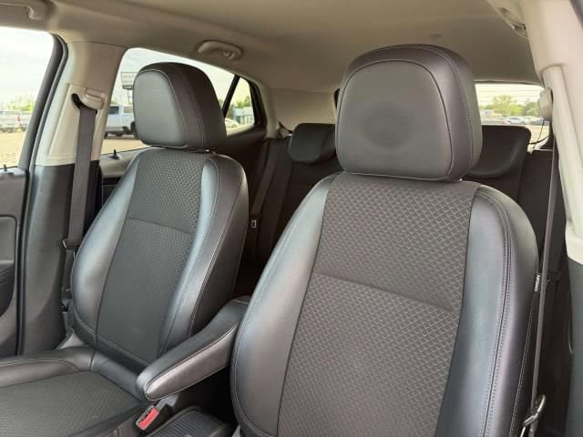 Used 2020 Buick Encore Preferred FWD image 11