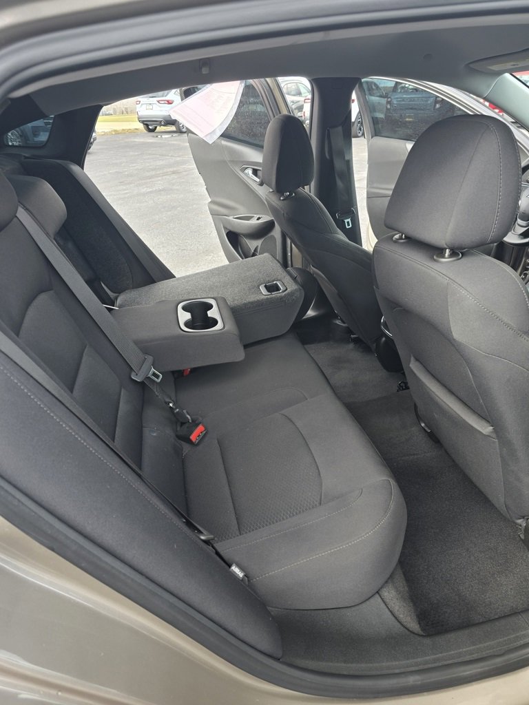 Used 2022 Chevrolet Malibu LT w/ Sport Edition image 16