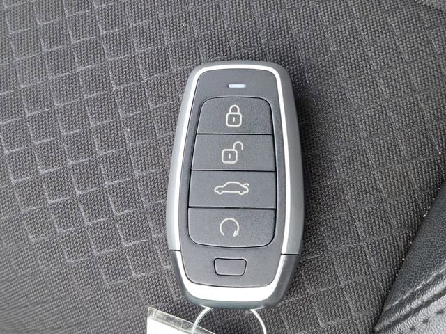 Used 2022 Buick Encore Preferred image 32