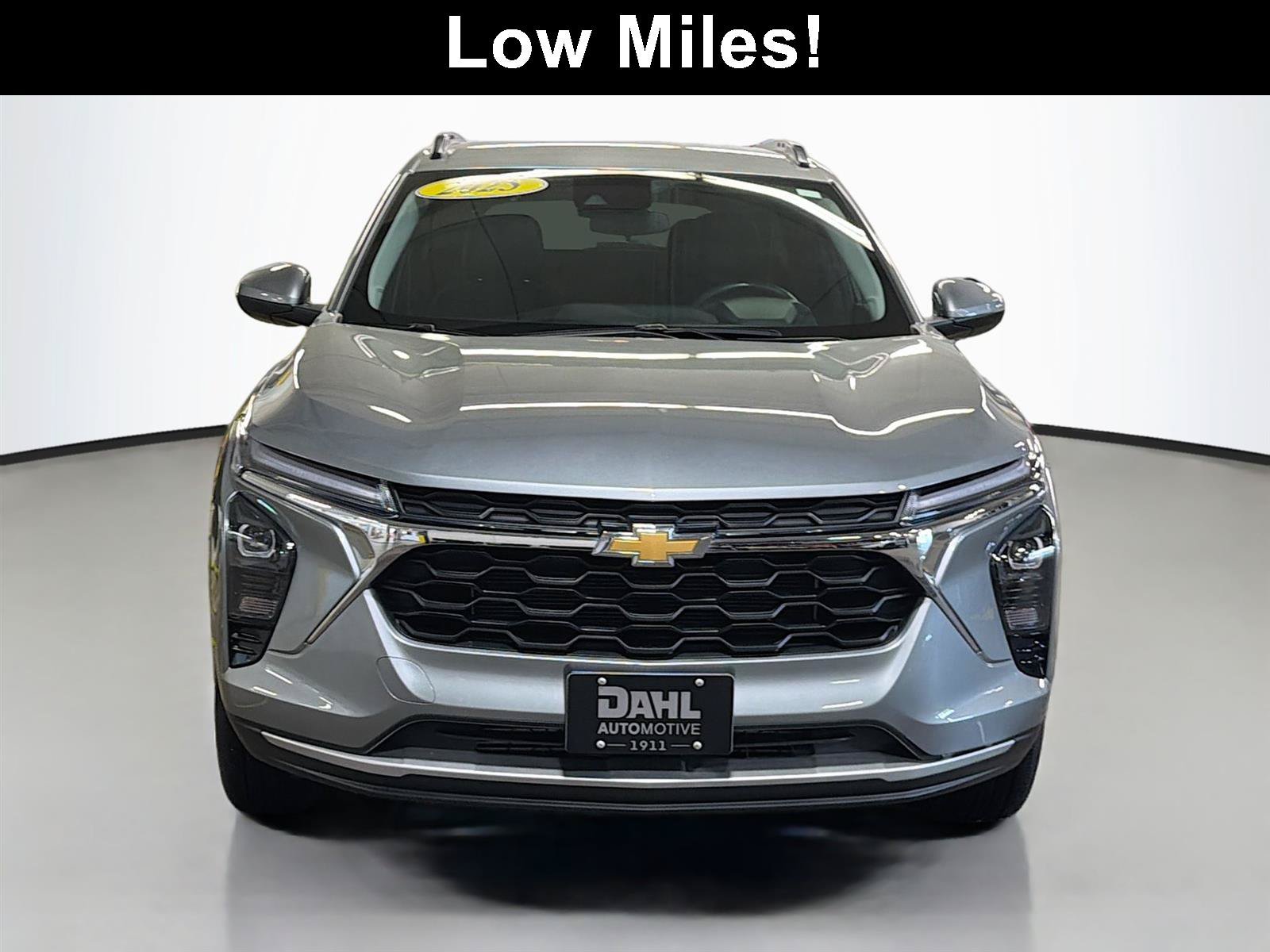 Used 2025 Chevrolet Trax LT w/ Driver Confidence Package FWD image 3
