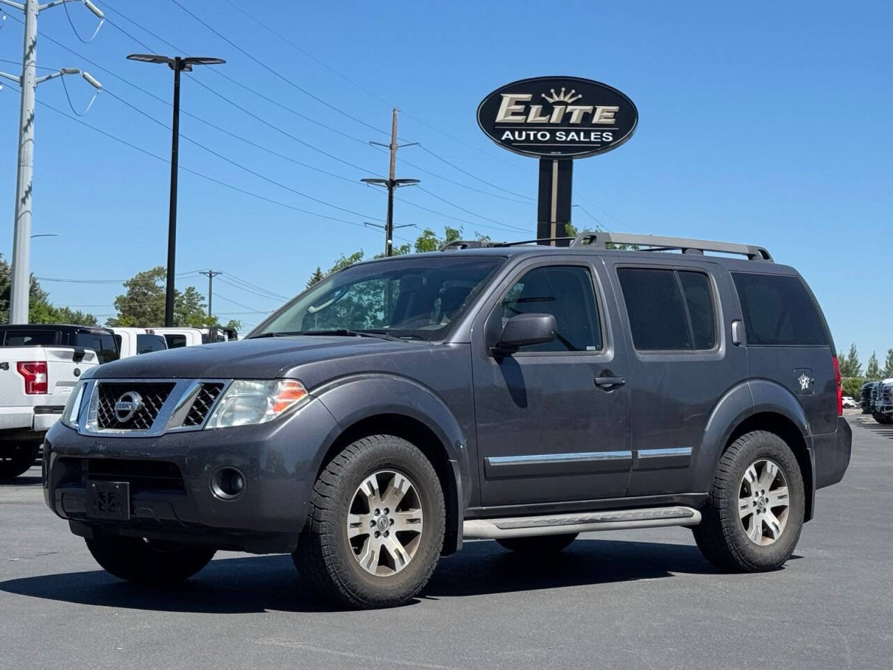 Used 2012 Nissan Pathfinder Silver RWD image 1
