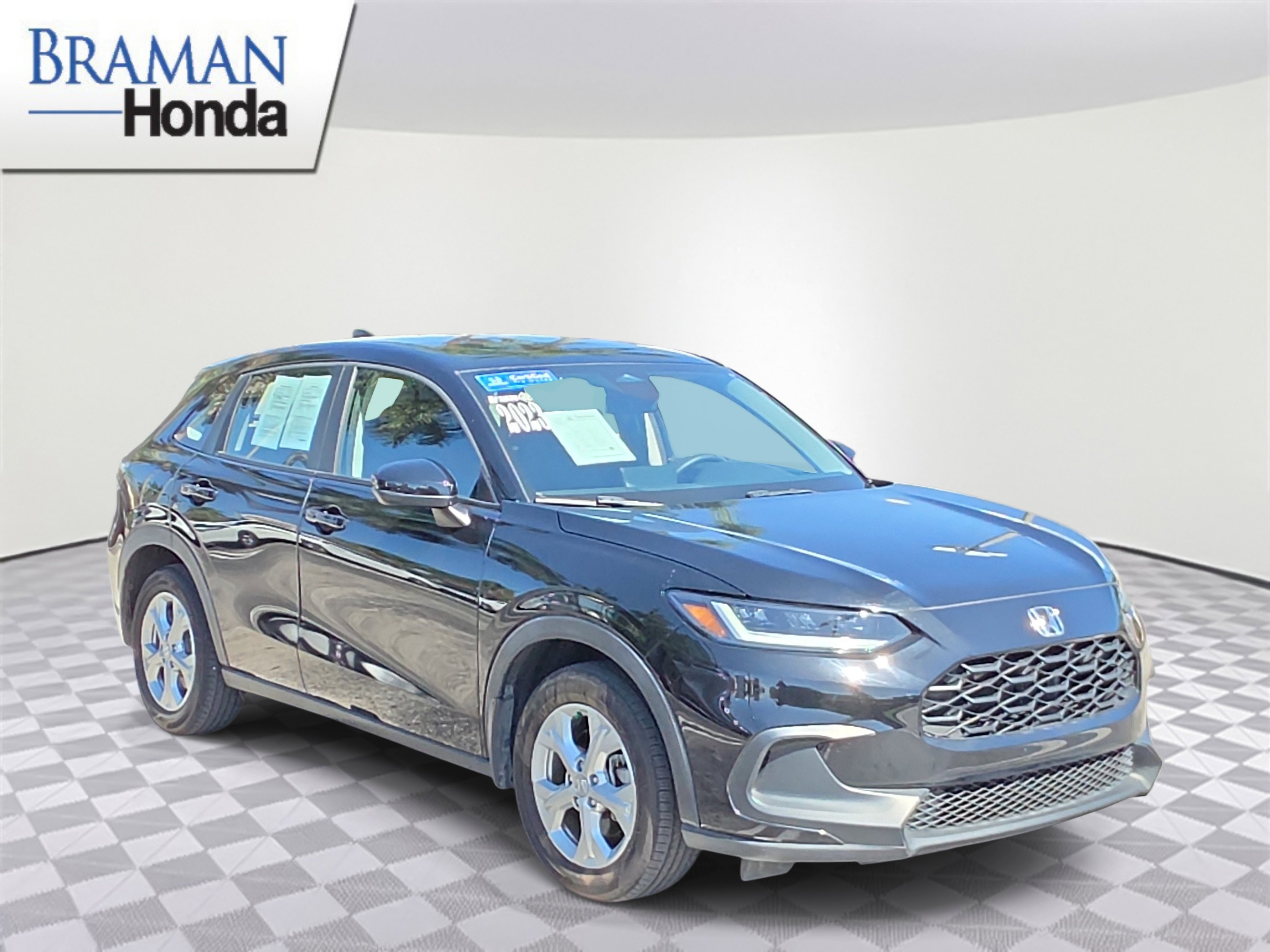 Certified 2023 Honda HR-V LX image 2