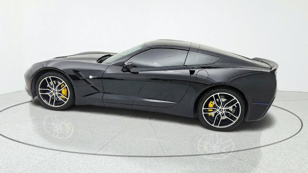 Used 2016 Chevrolet Corvette Stingray Coupe w/ 3LT Preferred Equipment Group RWD image 4