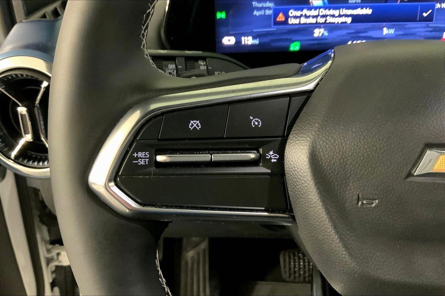 Used 2025 Chevrolet Equinox EV LT w/ Convenience Package FWD image 17
