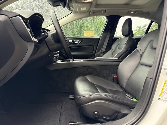 Used 2024 Volvo S60 B5 Plus AWD/4WD image 32
