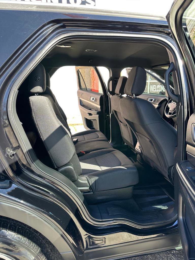 Used 2018 Ford Explorer XLT FWD image 22