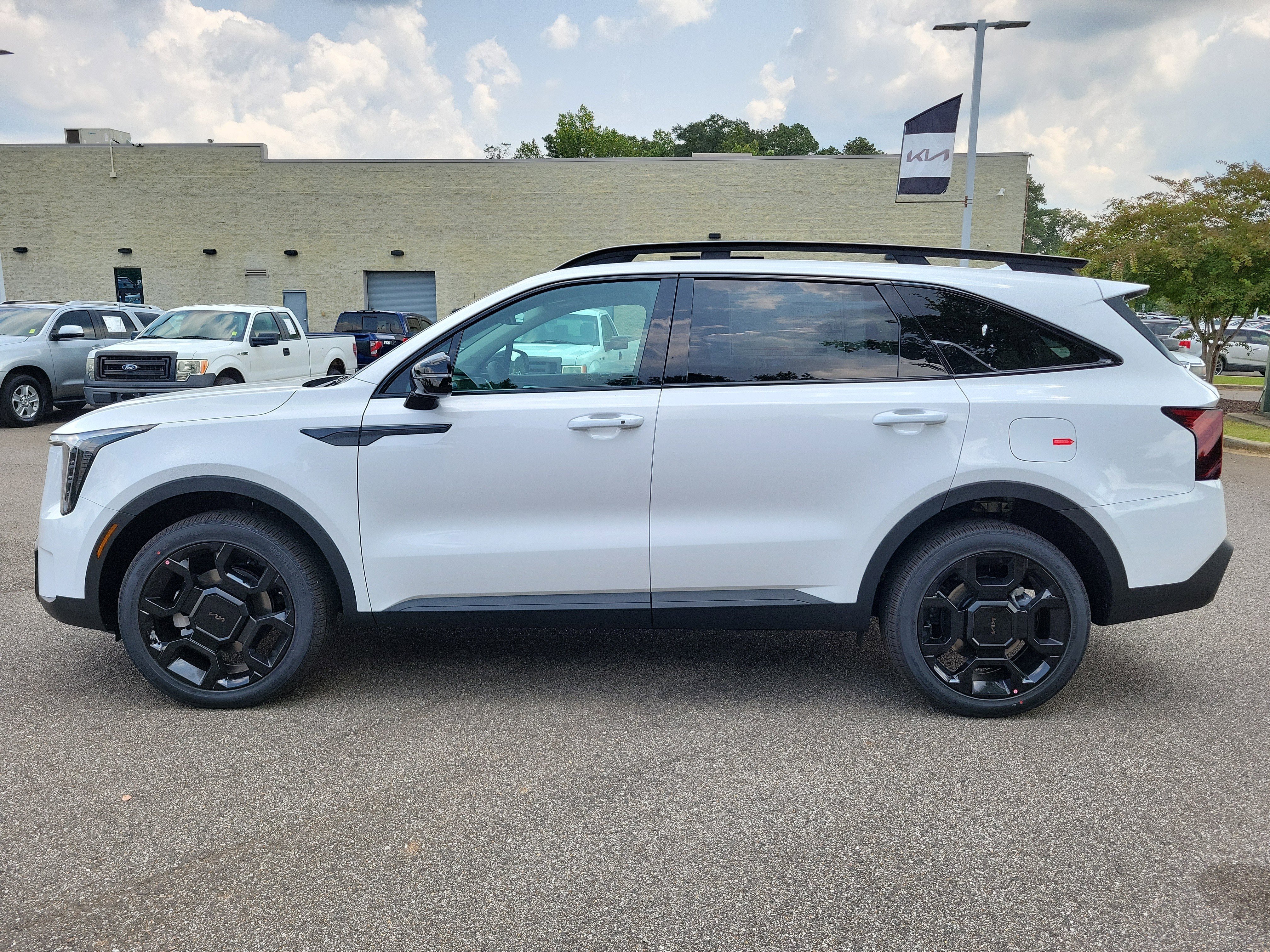 New 2026 Kia Sorento X-Line EX image 23