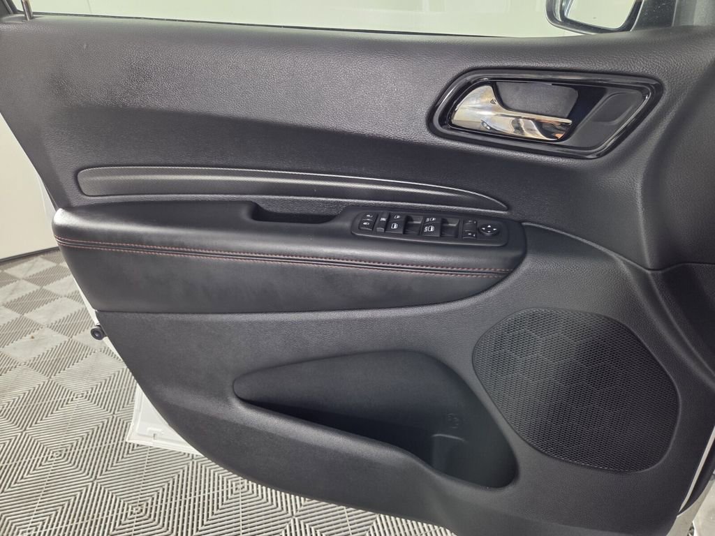 Certified 2025 Dodge Durango GT image 22