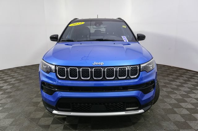 Used 2023 Jeep Compass Limited w/ Elite Group AWD/4WD image 4