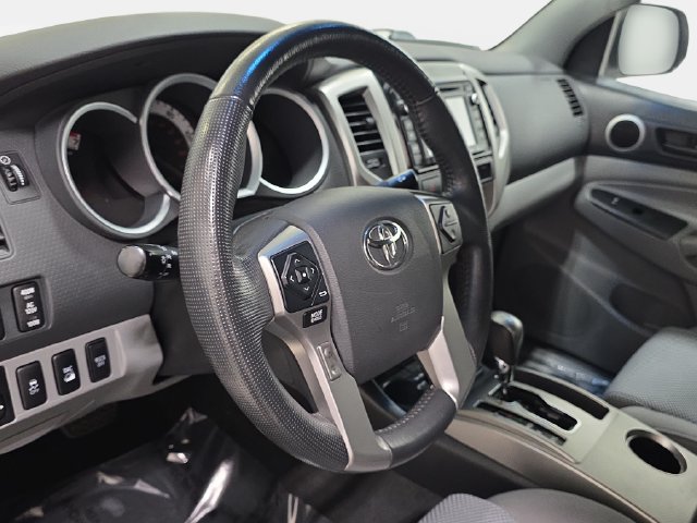 Used 2015 Toyota Tacoma 4x4 Double Cab w/ TRD Off-Road Package image 14