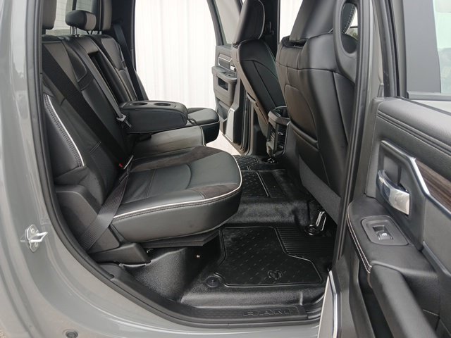 New 2027 RAM 4500 4x4 Crew Cab DRW w/ Laramie Trim Package image 22