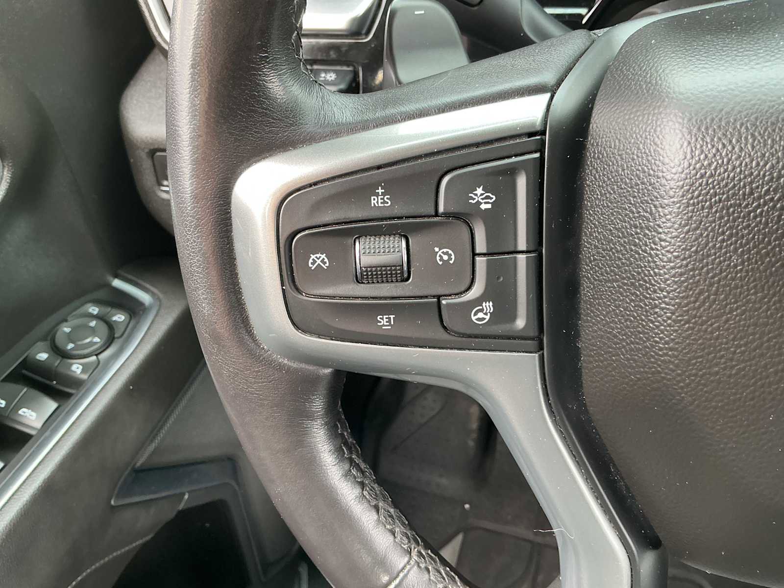 Used 2022 Chevrolet Silverado 1500 LTZ w/ Technology Package image 10