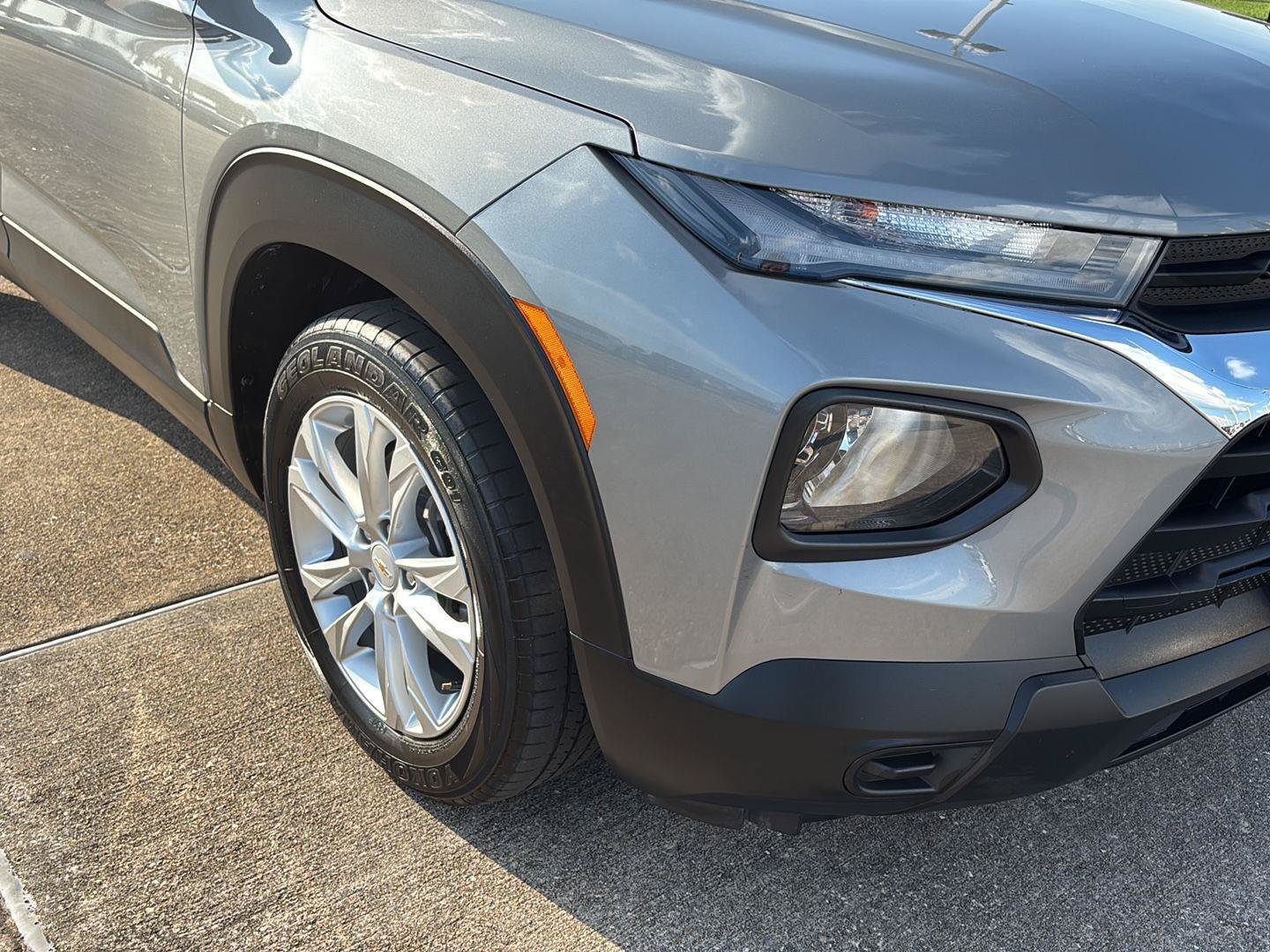 Used 2023 Chevrolet TrailBlazer LS FWD image 5