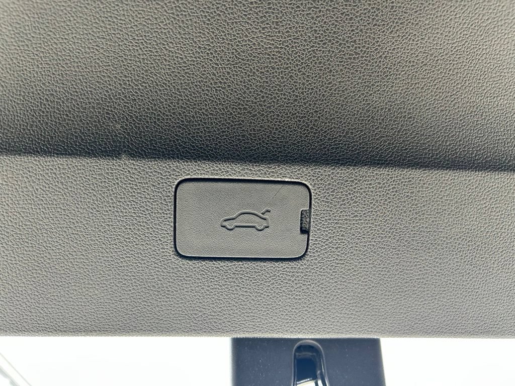 Certified 2022 Volkswagen Taos S AWD/4WD image 40