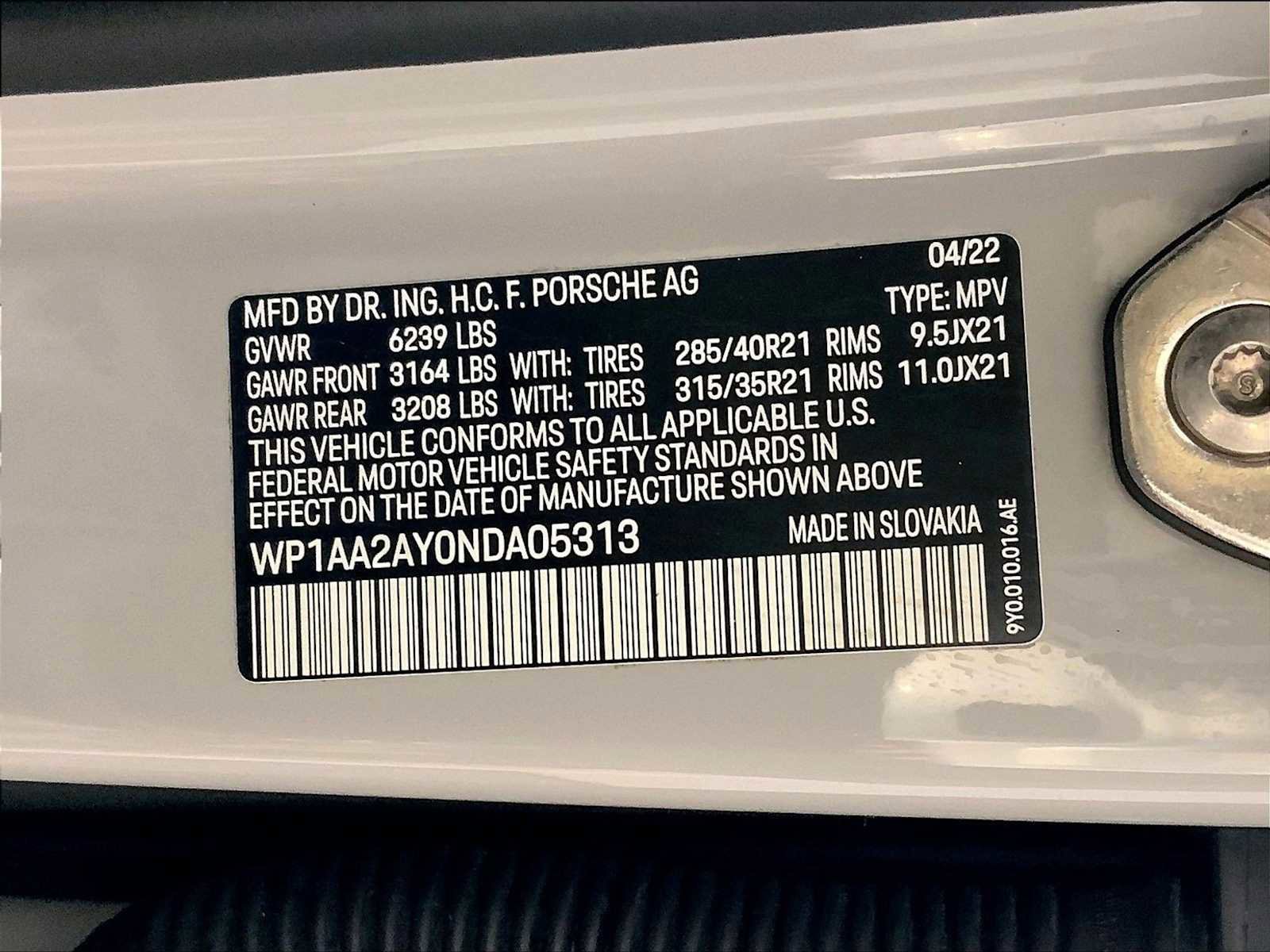 Certified 2022 Porsche Cayenne Platinum Edition image 69