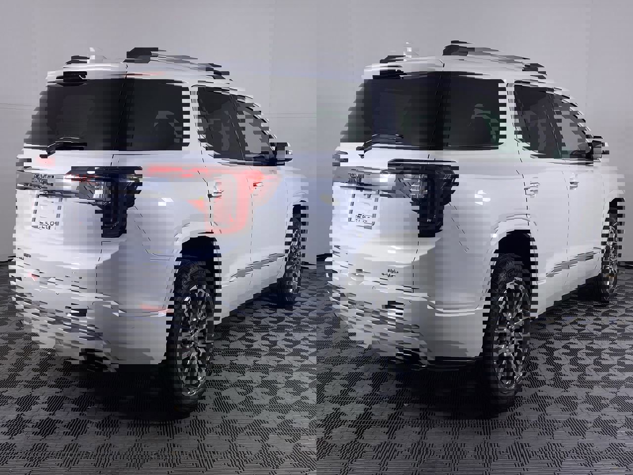 Certified 2023 GMC Acadia Denali w/ Denali Ultimate Package image 21