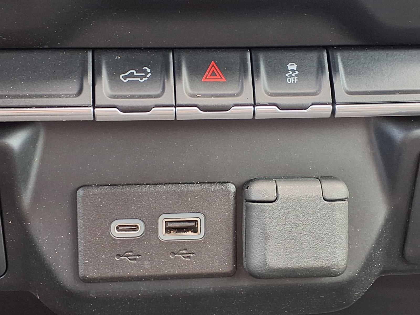 Used 2022 Chevrolet Silverado 2500 LT AWD/4WD image 10