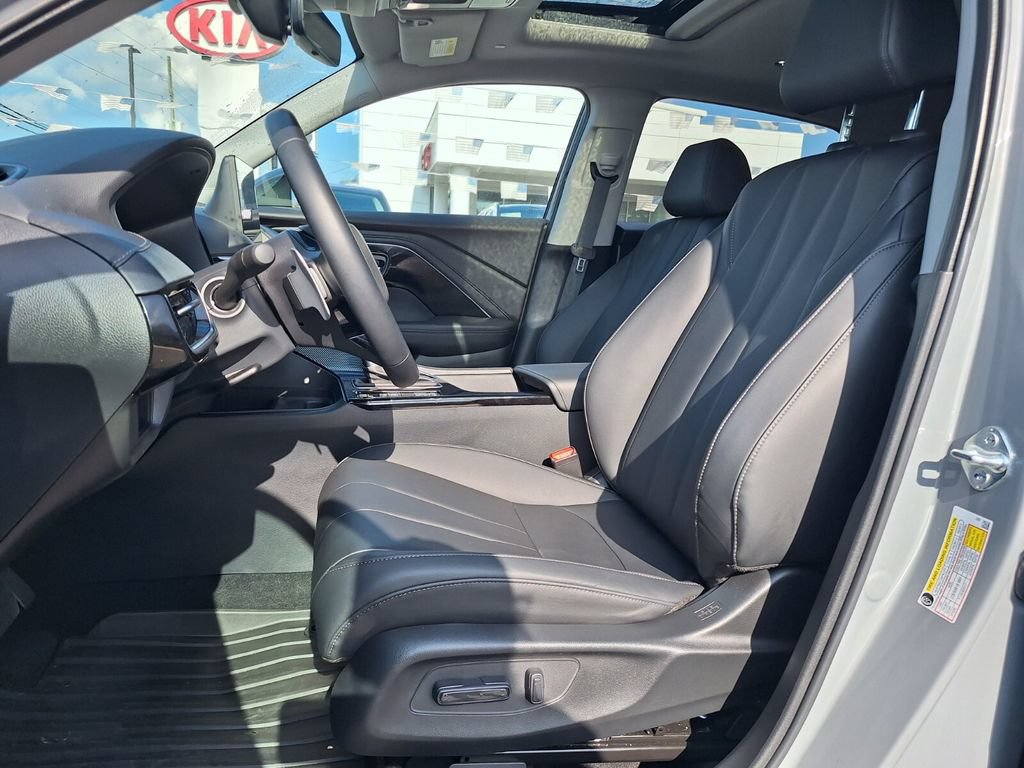 Certified 2025 Acura ADX AWD image 13