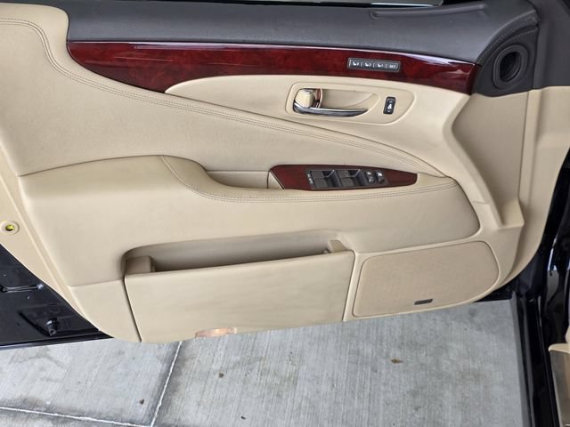 Used 2008 Lexus LS 460 L RWD image 33