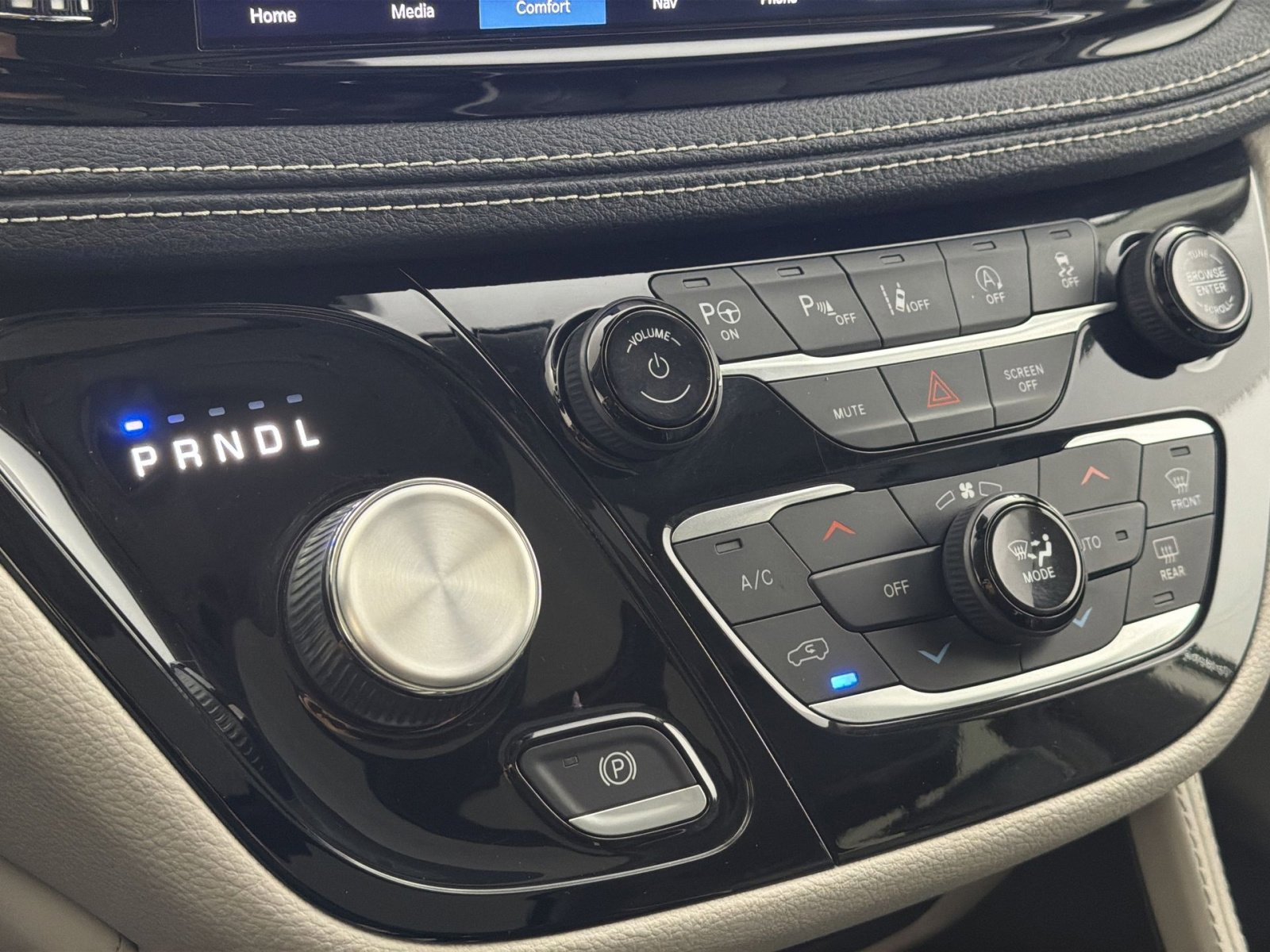 Used 2022 Chrysler Pacifica Limited image 22